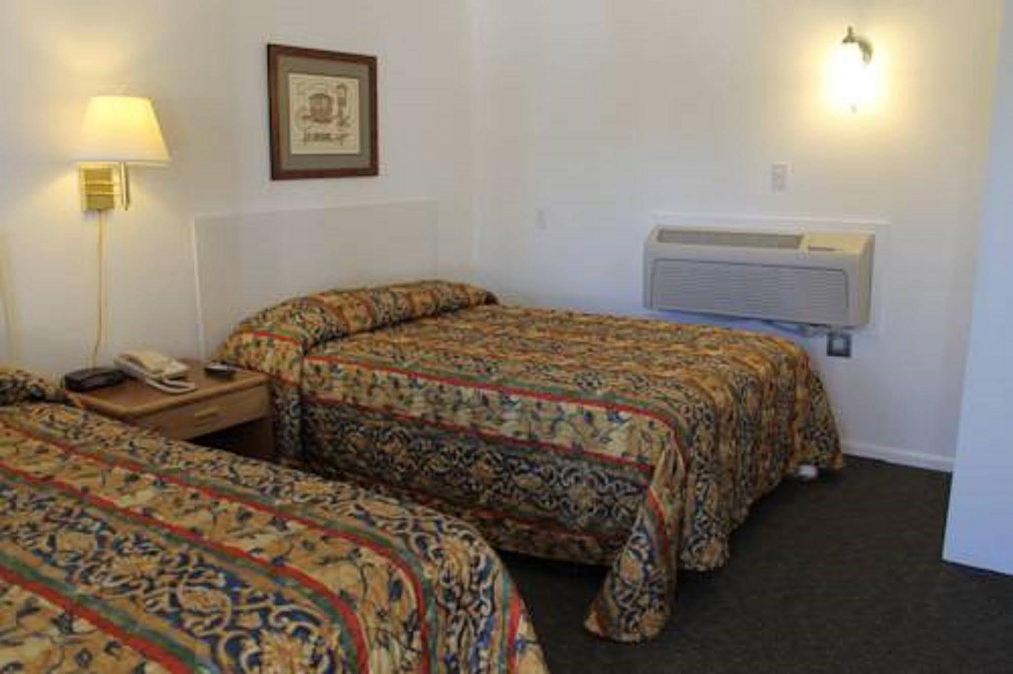 Western Star Inn Rifle Eksteriør bilde